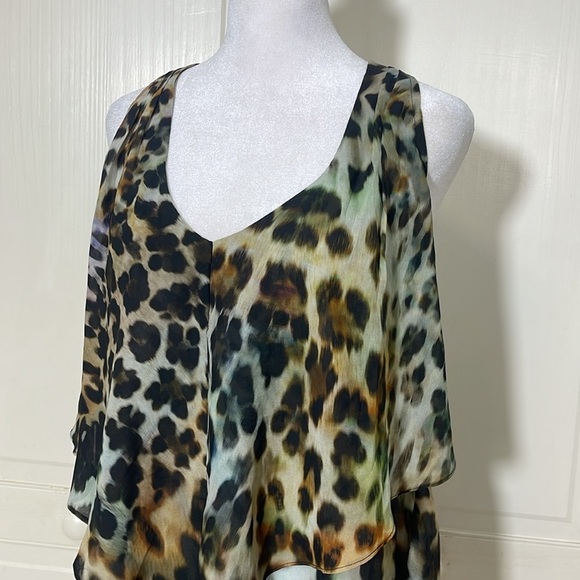 Boston Proper Women’s Leopard Print Top Blouse Size 12 Chiffon Tiered - Picture 2 of 8